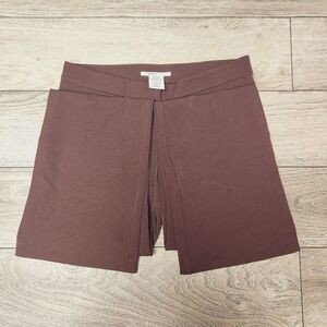 Size 3, warm brown, vintage hot kiss from the late 90